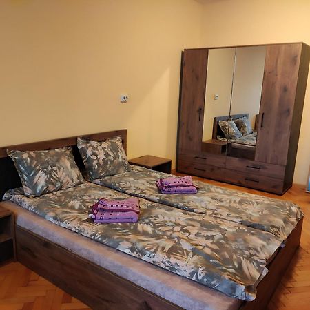 Mercury Guest House Veliko Tarnovo Buitenkant foto