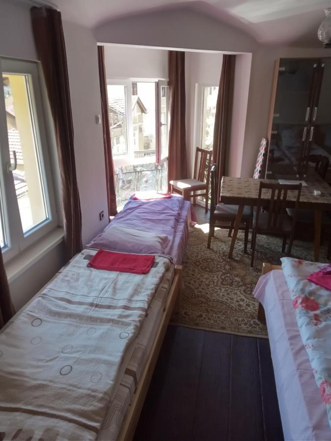 Mercury Guest House Veliko Tarnovo Buitenkant foto