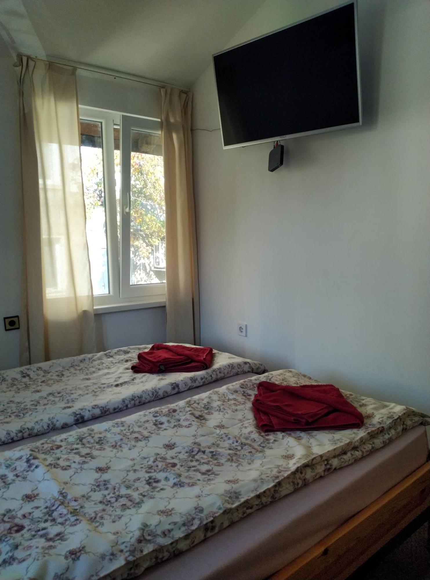 Mercury Guest House Veliko Tarnovo Buitenkant foto