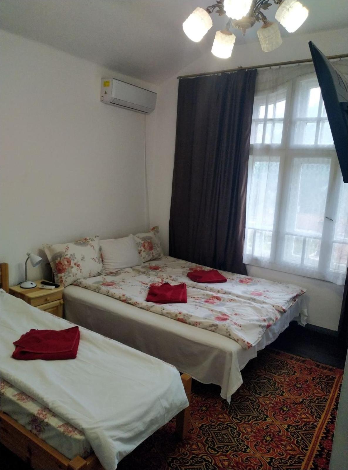 Mercury Guest House Veliko Tarnovo Buitenkant foto