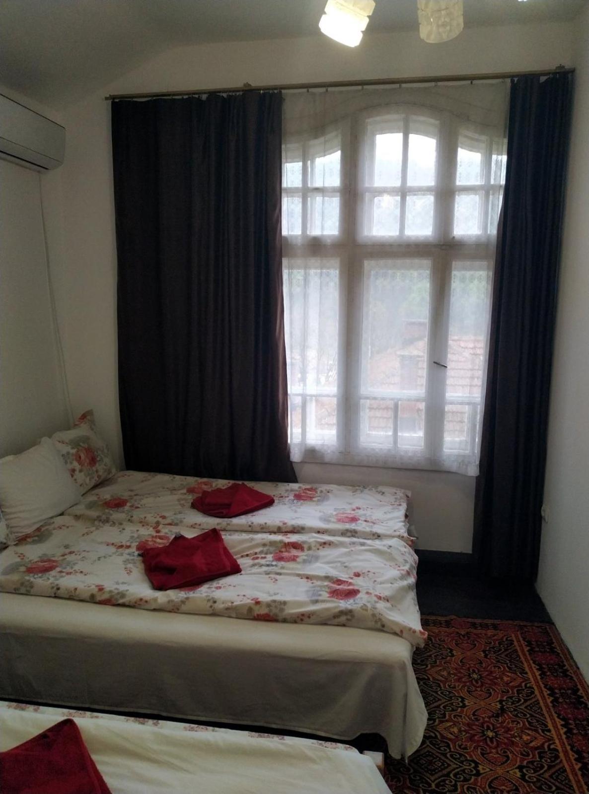 Mercury Guest House Veliko Tarnovo Buitenkant foto